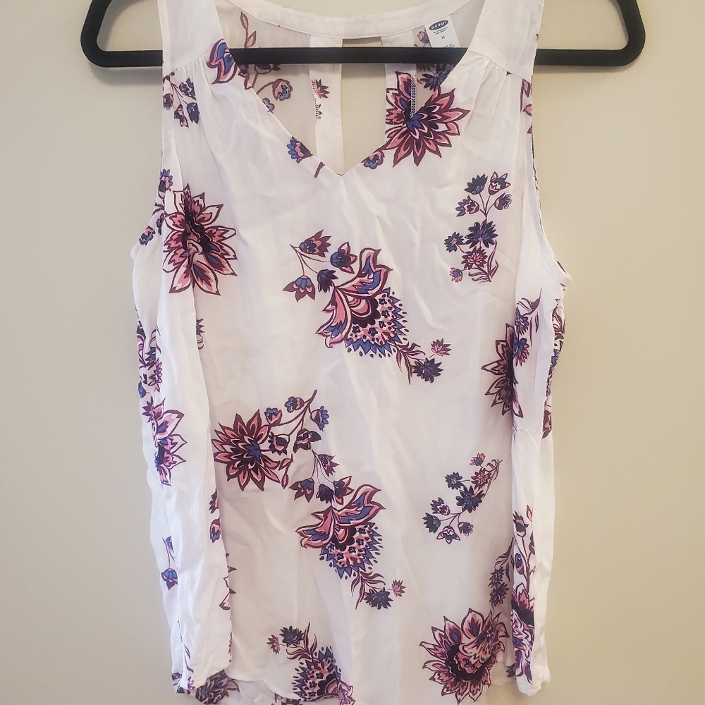 Old Navy, size medium, v-neck tank top